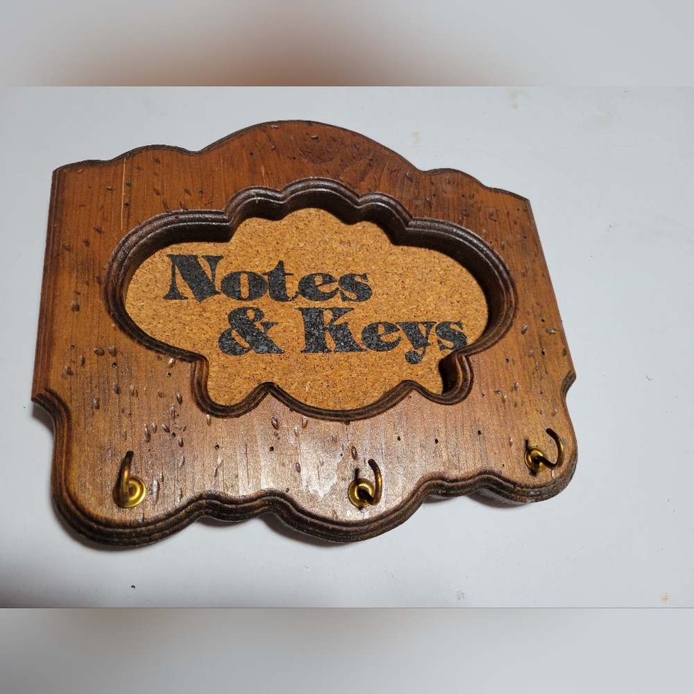 Notes & Keys Holder - Picture 1 of 3